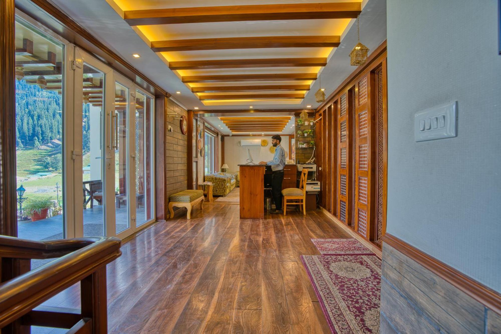 Golden Meadows Hotels & Resorts Sonāmarg Exterior foto